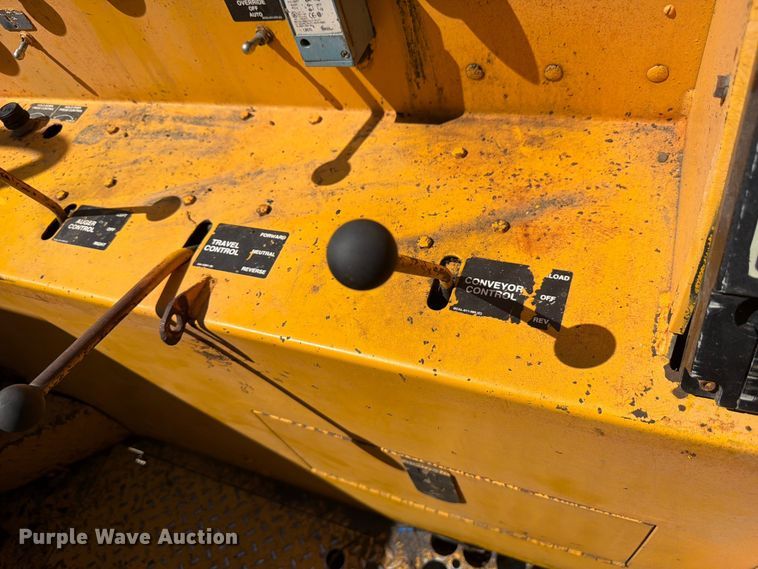 image for item FM7629 Gomaco GT-6300 slipform paver