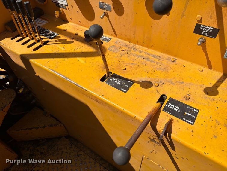 image for item FM7629 Gomaco GT-6300 slipform paver