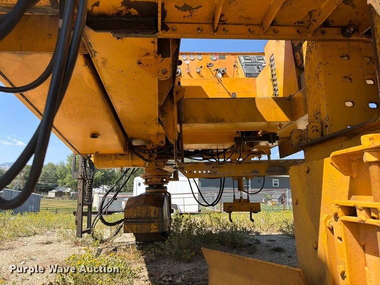 image for item FM7629 Gomaco GT-6300 slipform paver