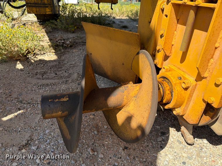 image for item FM7629 Gomaco GT-6300 slipform paver