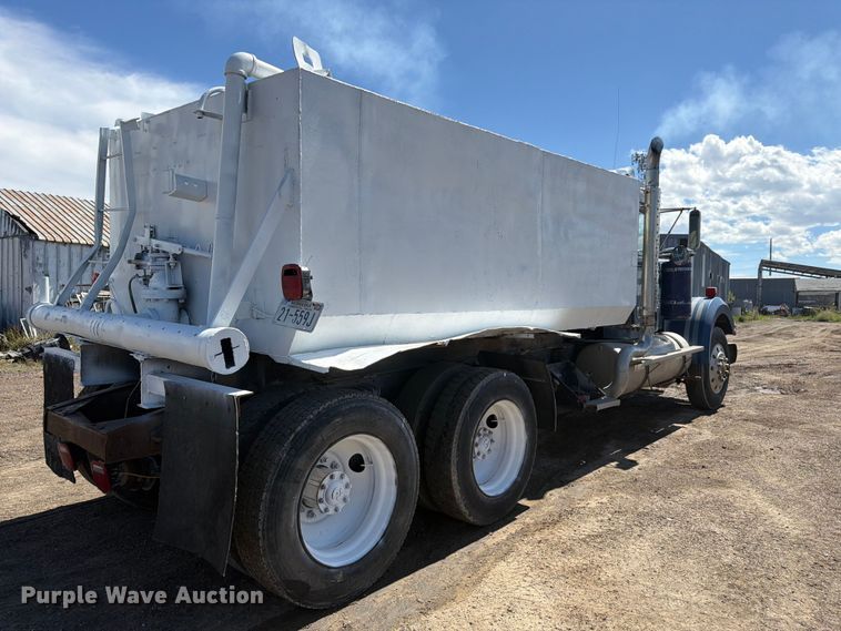 image for item FM7632 1982 Western Star 4900 water truck