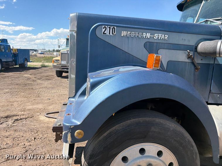 image for item FM7632 1982 Western Star 4900 water truck