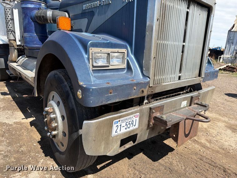 image for item FM7632 1982 Western Star 4900 water truck