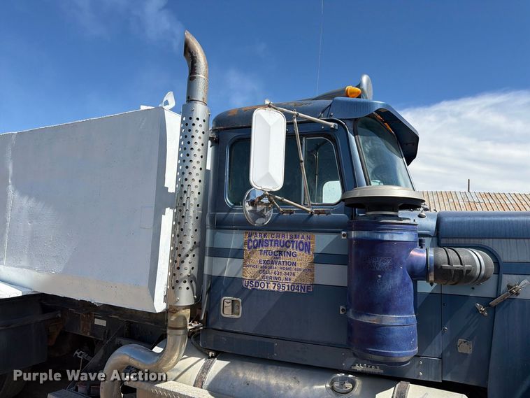 image for item FM7632 1982 Western Star 4900 water truck