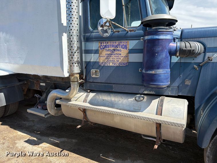 image for item FM7632 1982 Western Star 4900 water truck