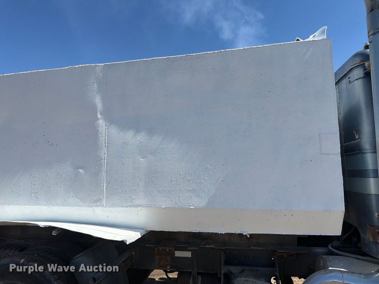 image for item FM7632 1982 Western Star 4900 water truck
