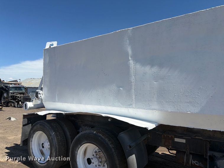 image for item FM7632 1982 Western Star 4900 water truck