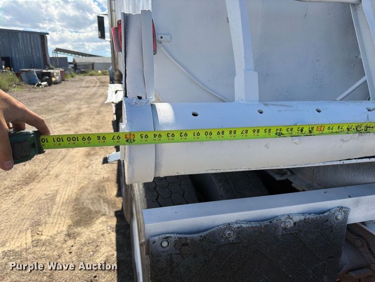 image for item FM7632 1982 Western Star 4900 water truck
