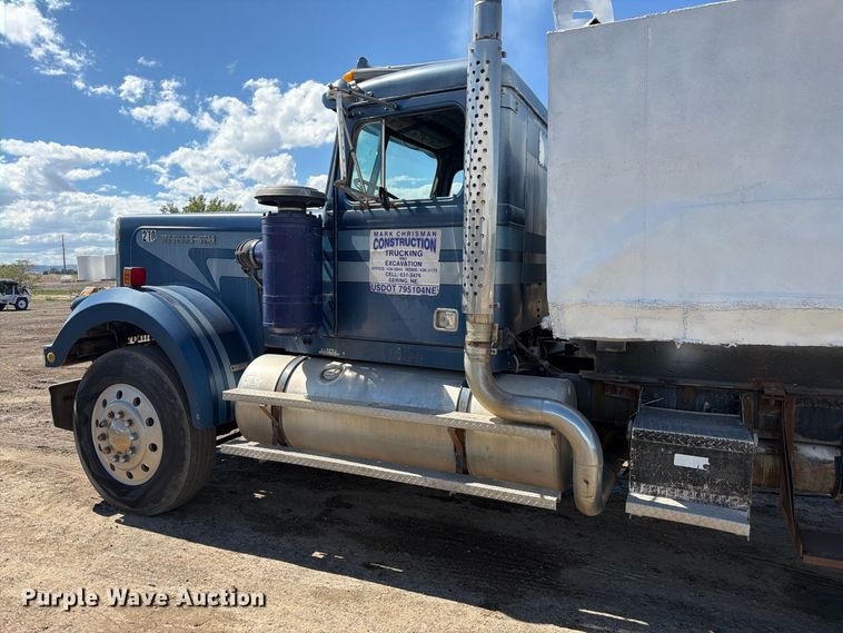 image for item FM7632 1982 Western Star 4900 water truck