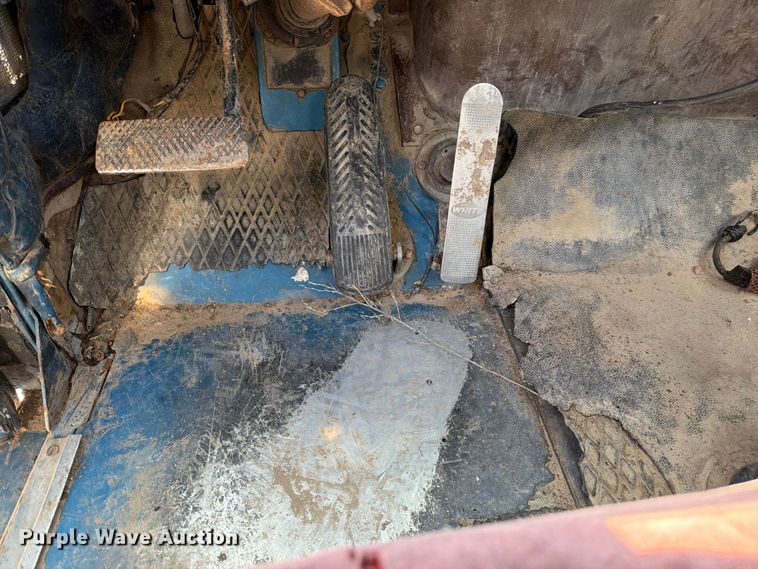 image for item FM7632 1982 Western Star 4900 water truck