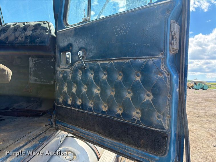 image for item FM7632 1982 Western Star 4900 water truck