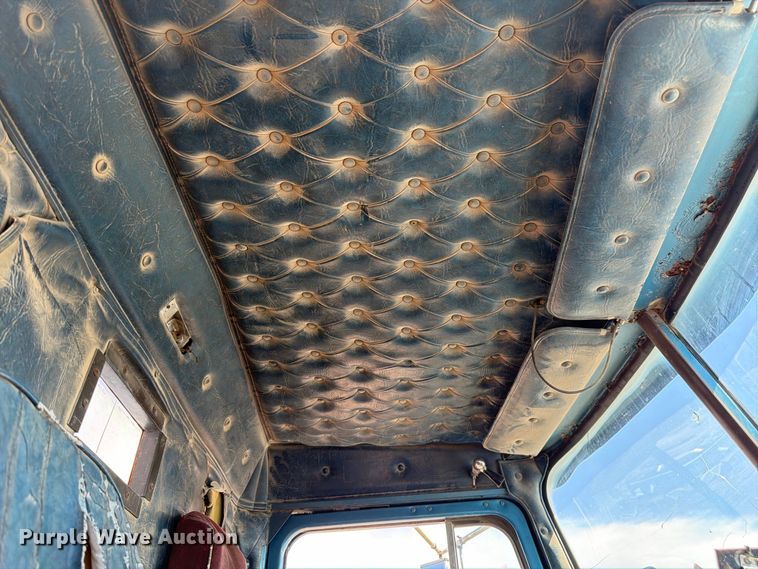 image for item FM7632 1982 Western Star 4900 water truck