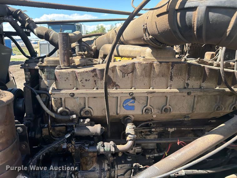 image for item FM7632 1982 Western Star 4900 water truck