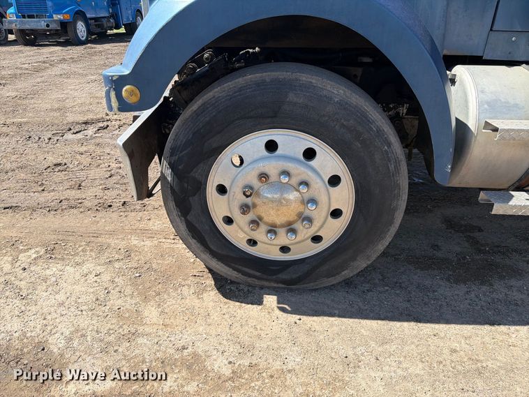 image for item FM7632 1982 Western Star 4900 water truck