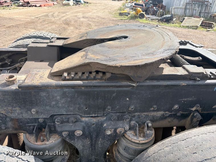 image for item FM7634 1987 Kenworth T600A semi truck