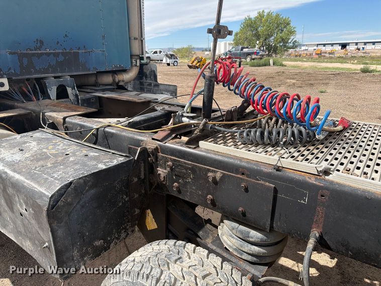 image for item FM7634 1987 Kenworth T600A semi truck