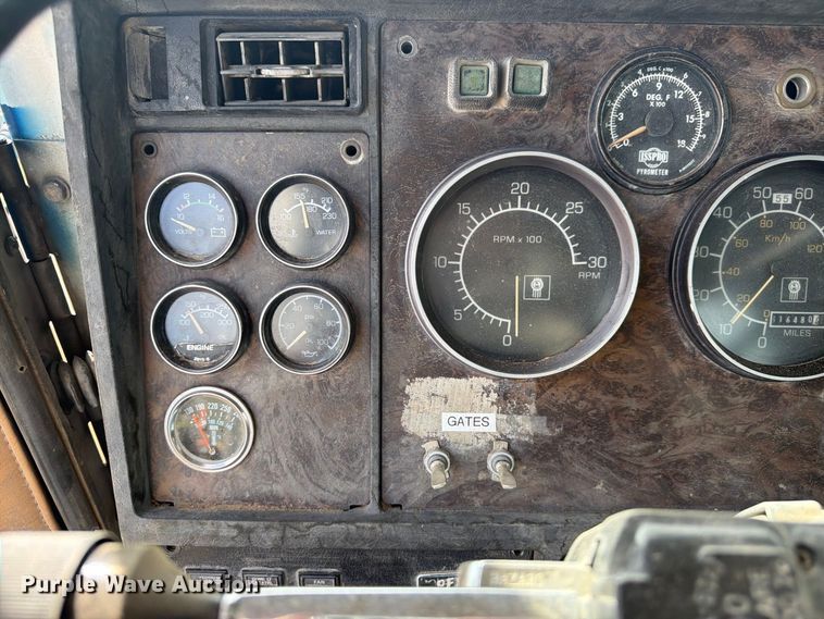 image for item FM7634 1987 Kenworth T600A semi truck