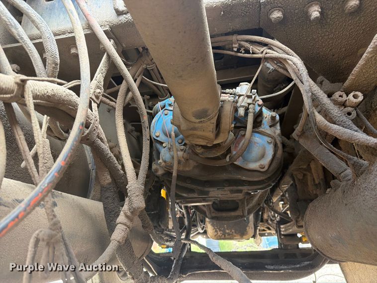 image for item FM7634 1987 Kenworth T600A semi truck