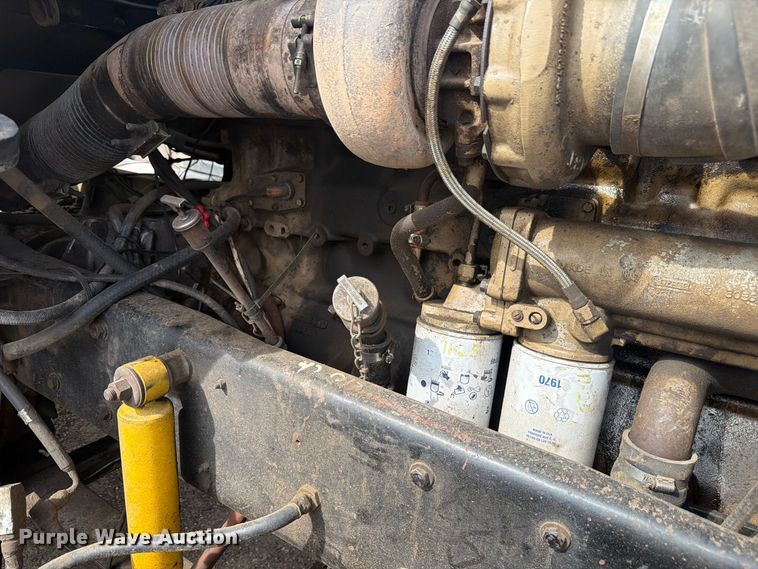 image for item FM7634 1987 Kenworth T600A semi truck