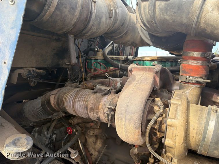 image for item FM7634 1987 Kenworth T600A semi truck