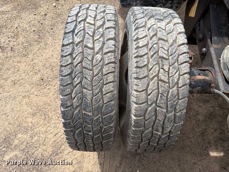 image for item FM7634 1987 Kenworth T600A semi truck