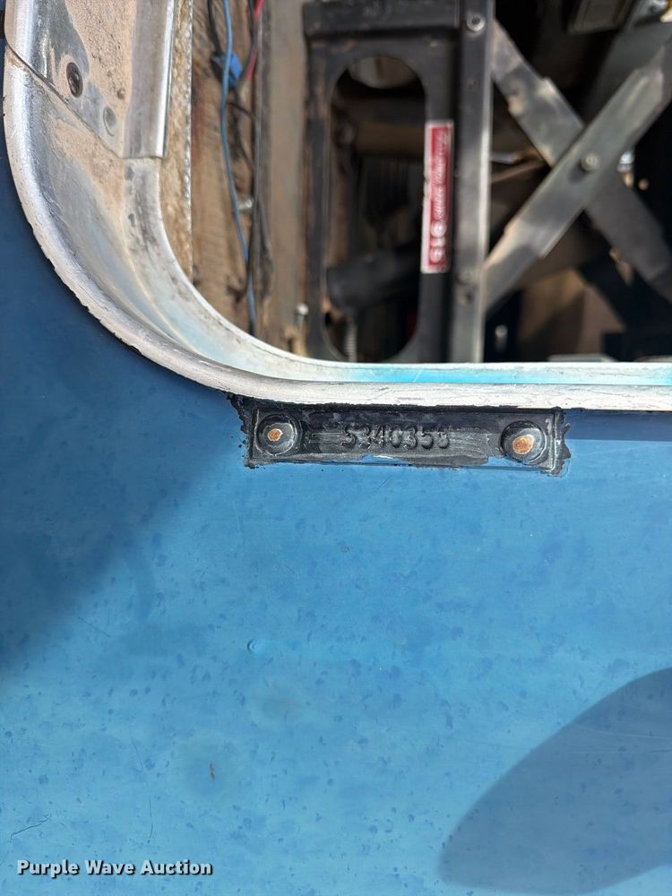 image for item FM7634 1987 Kenworth T600A semi truck