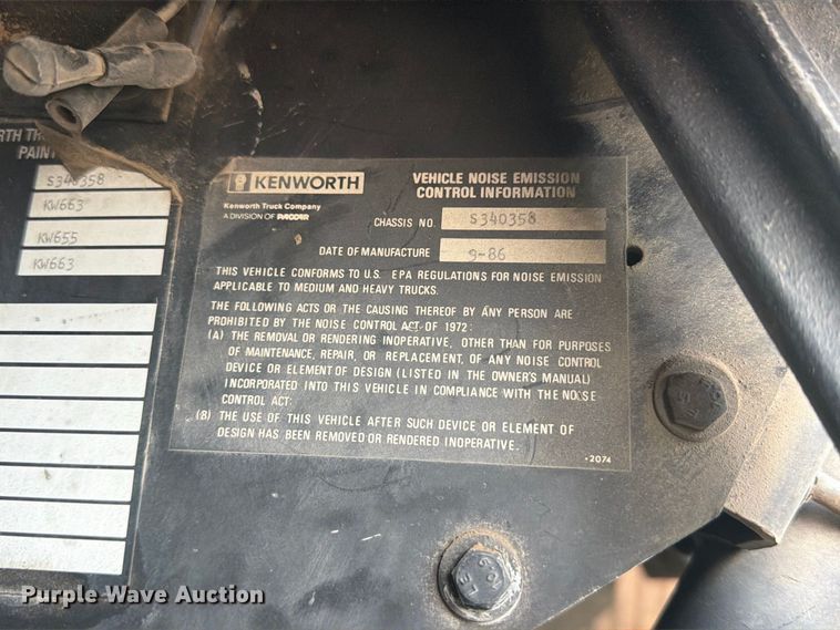 image for item FM7634 1987 Kenworth T600A semi truck