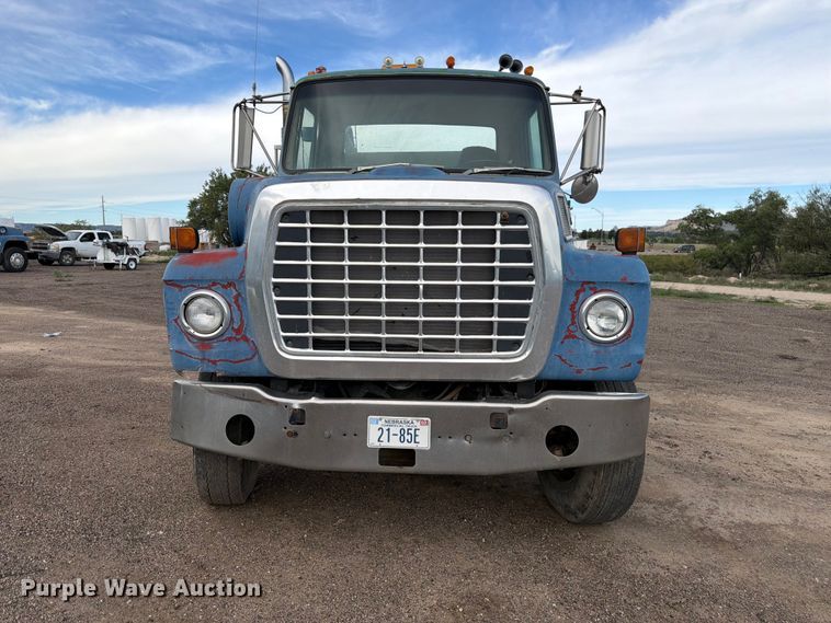 image for item FM7637 1991 Ford 9000 utility / service truck