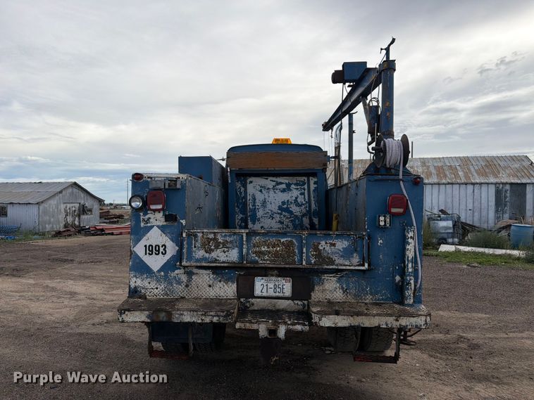 image for item FM7637 1991 Ford 9000 utility / service truck