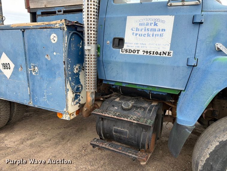 image for item FM7637 1991 Ford 9000 utility / service truck