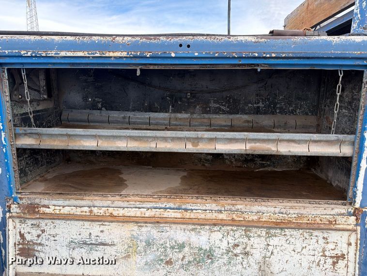 image for item FM7637 1991 Ford 9000 utility / service truck