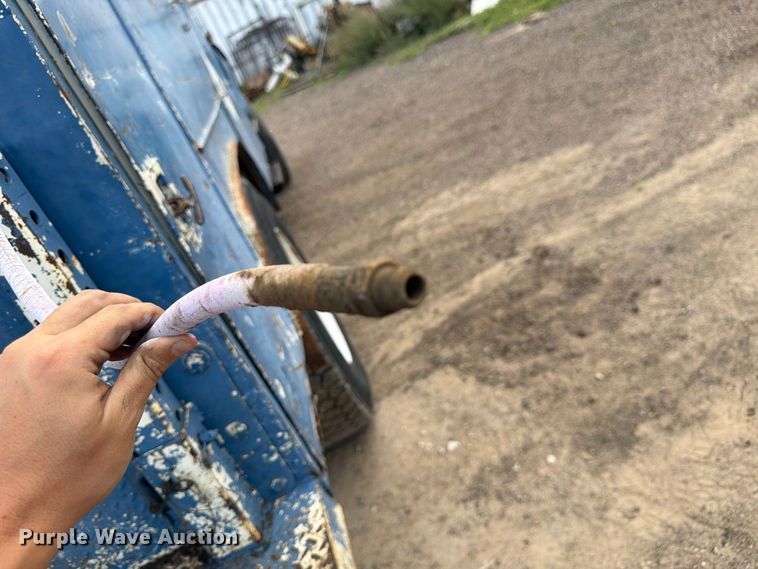 image for item FM7637 1991 Ford 9000 utility / service truck