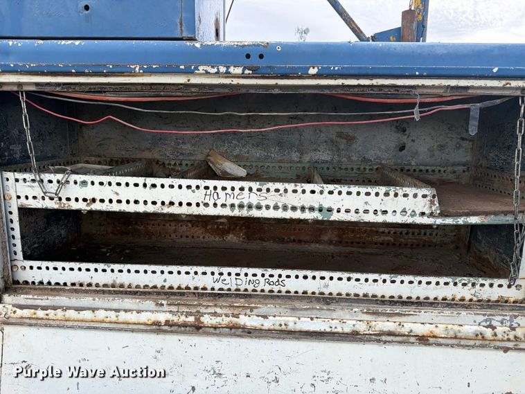 image for item FM7637 1991 Ford 9000 utility / service truck
