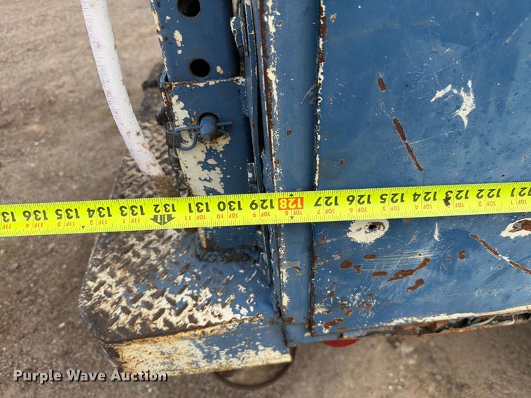 image for item FM7637 1991 Ford 9000 utility / service truck