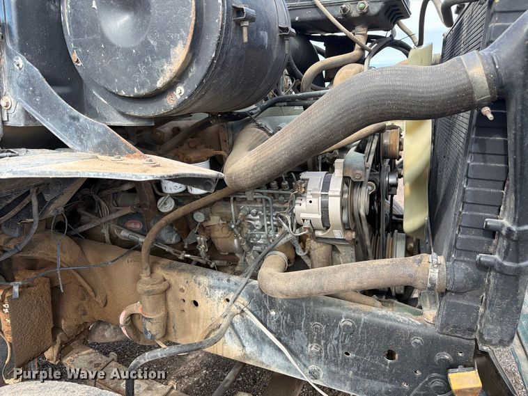image for item FM7637 1991 Ford 9000 utility / service truck