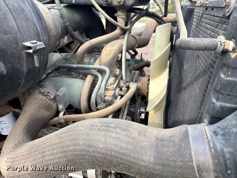 image for item FM7637 1991 Ford 9000 utility / service truck