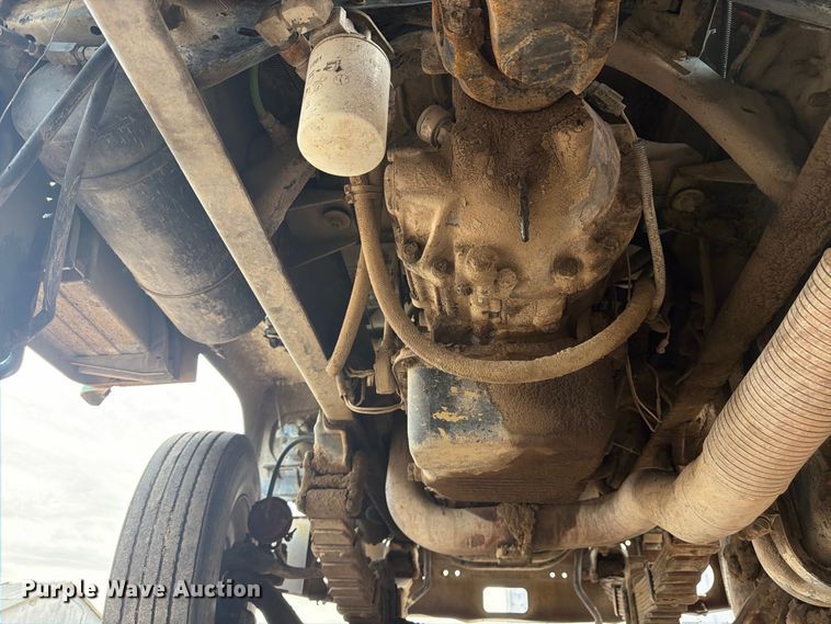 image for item FM7637 1991 Ford 9000 utility / service truck
