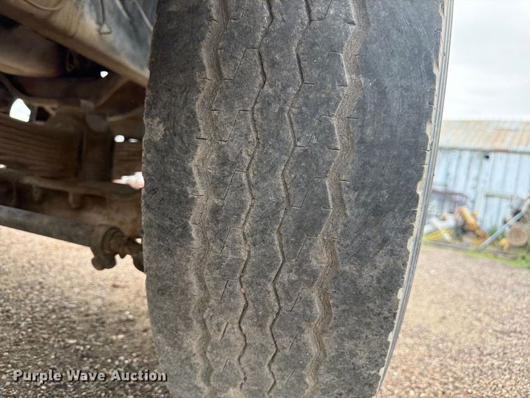image for item FM7637 1991 Ford 9000 utility / service truck