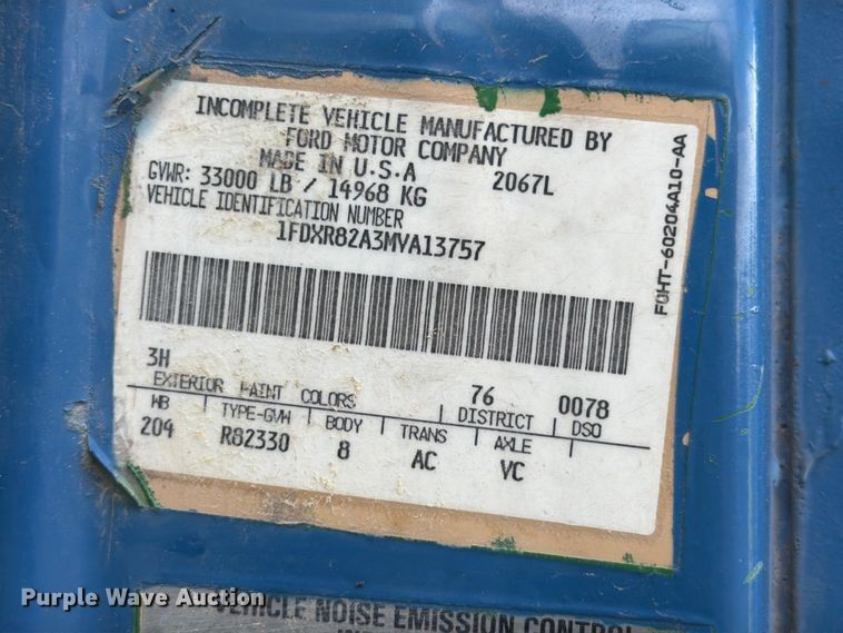 image for item FM7637 1991 Ford 9000 utility / service truck