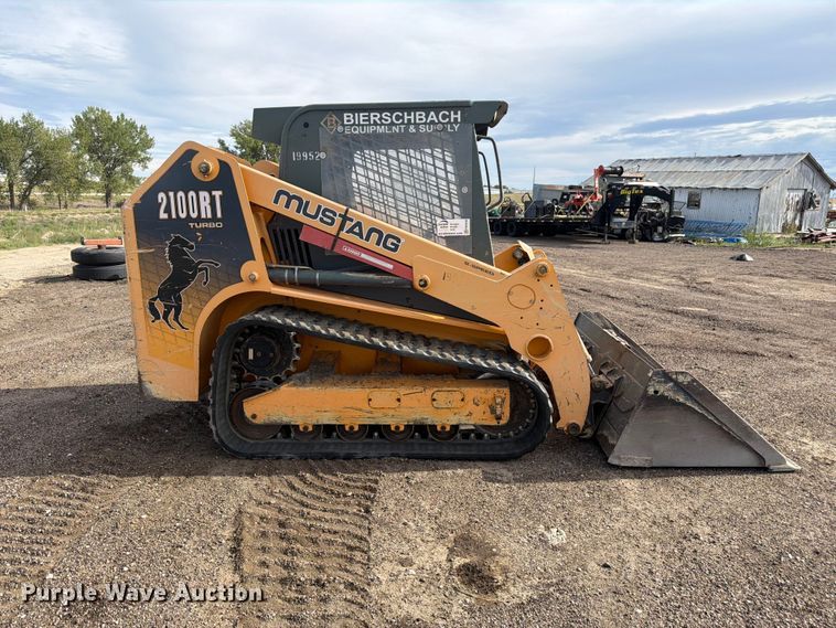 image for item FM7638 2011 Mustang 2100RT tracked skid steer loader