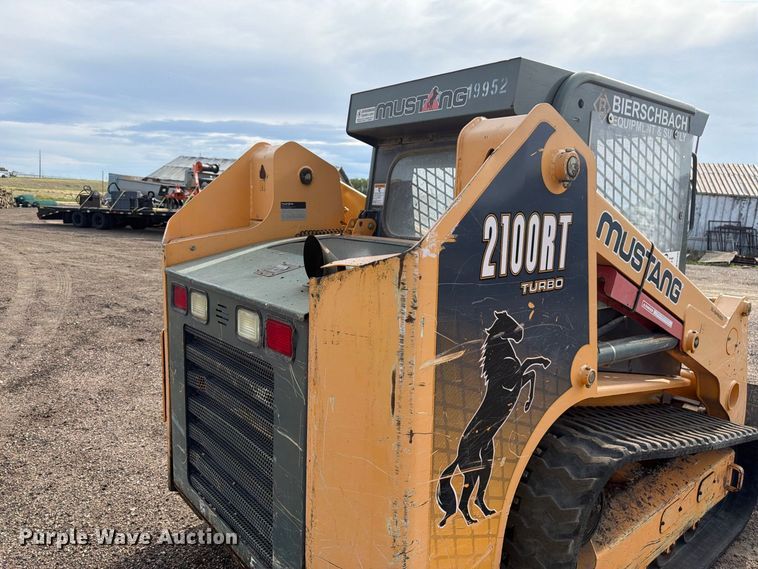 image for item FM7638 2011 Mustang 2100RT tracked skid steer loader