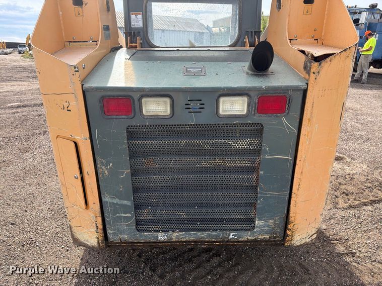 image for item FM7638 2011 Mustang 2100RT tracked skid steer loader