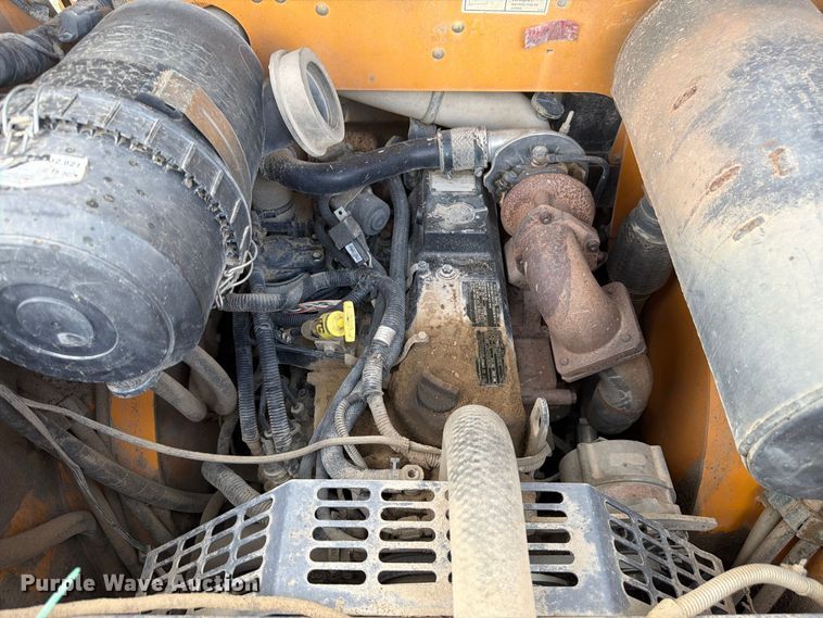 image for item FM7638 2011 Mustang 2100RT tracked skid steer loader