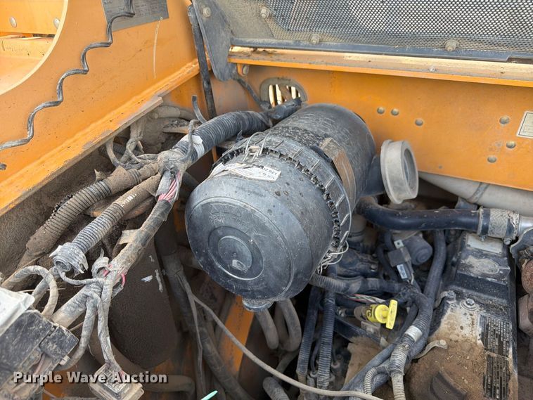 image for item FM7638 2011 Mustang 2100RT tracked skid steer loader