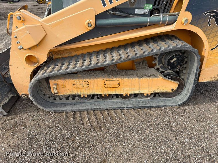 image for item FM7638 2011 Mustang 2100RT tracked skid steer loader