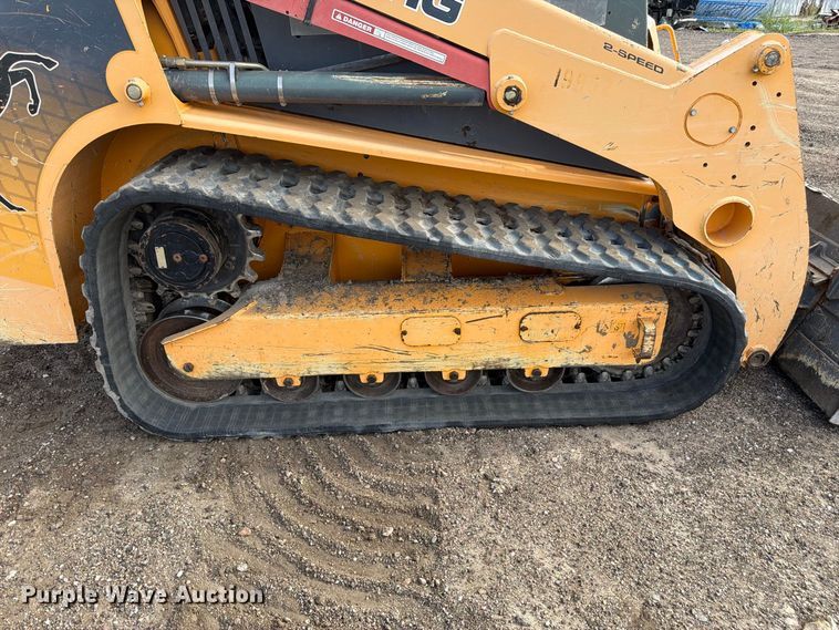 image for item FM7638 2011 Mustang 2100RT tracked skid steer loader