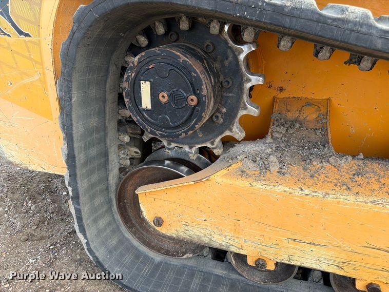 image for item FM7638 2011 Mustang 2100RT tracked skid steer loader