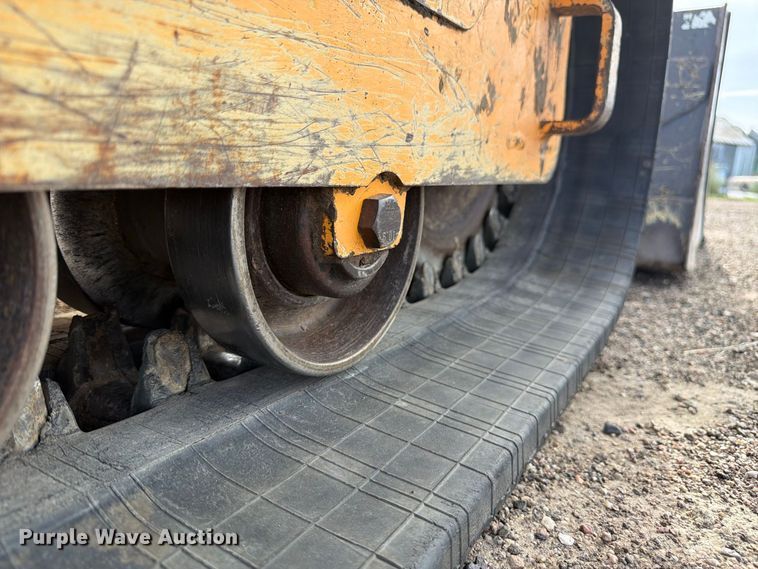 image for item FM7638 2011 Mustang 2100RT tracked skid steer loader
