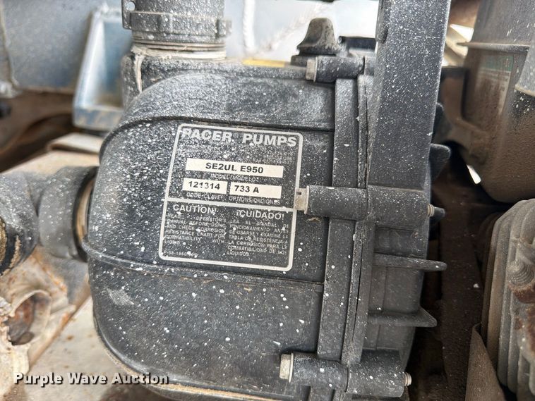image for item FM7639 1989 International F9300 water truck