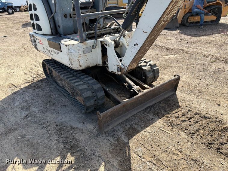 image for item FM7641 2007 Terex TC29 mini excavator